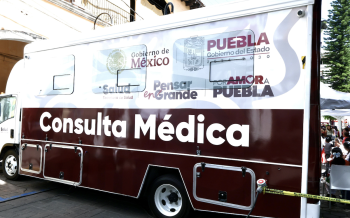 Feria de paz acerca salud gratuita a familias de la Sierra Norte
